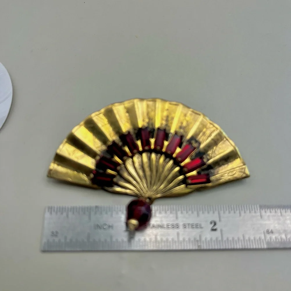 Elegant Vintage Gold and Red Fan Brooch
